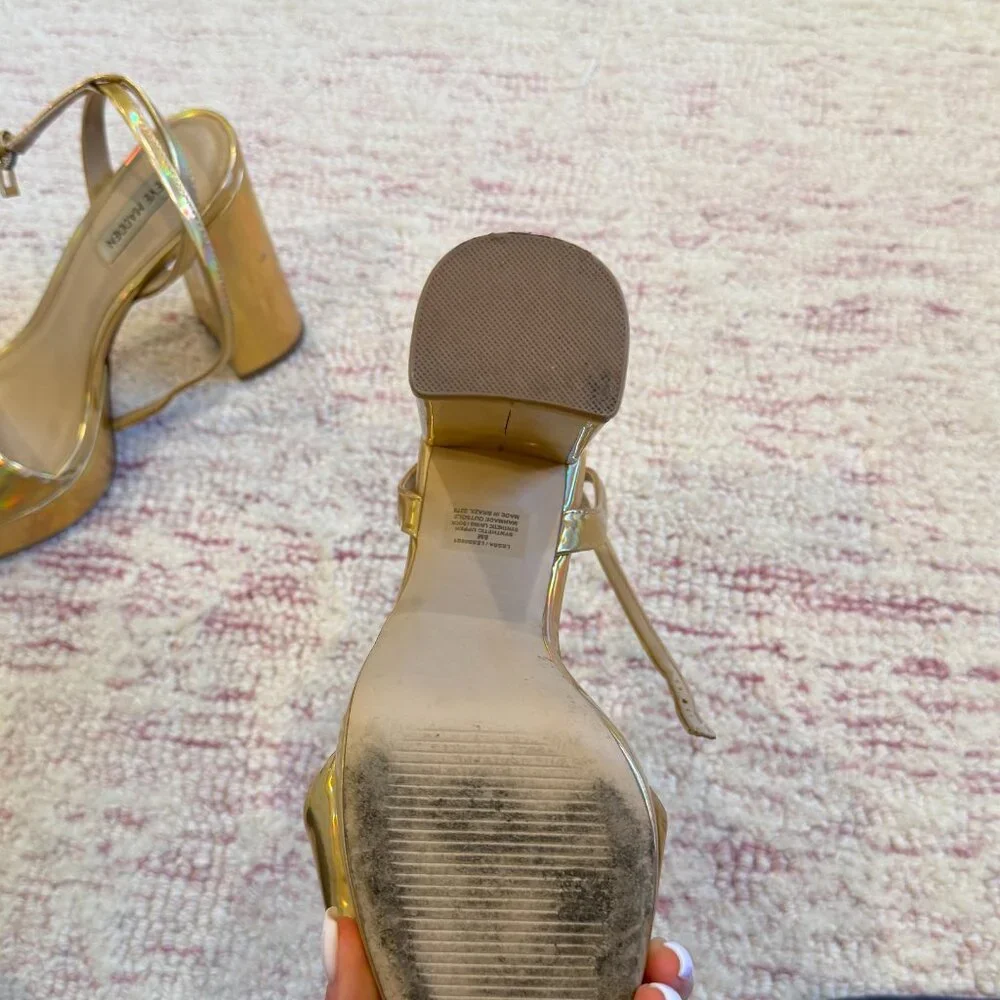 Steve Madden Gold Holographic Platform Heels- Size 8 - Picture 4 of 5